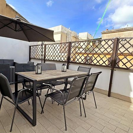 Rome Apartment With Terrace Autonomous מראה חיצוני תמונה